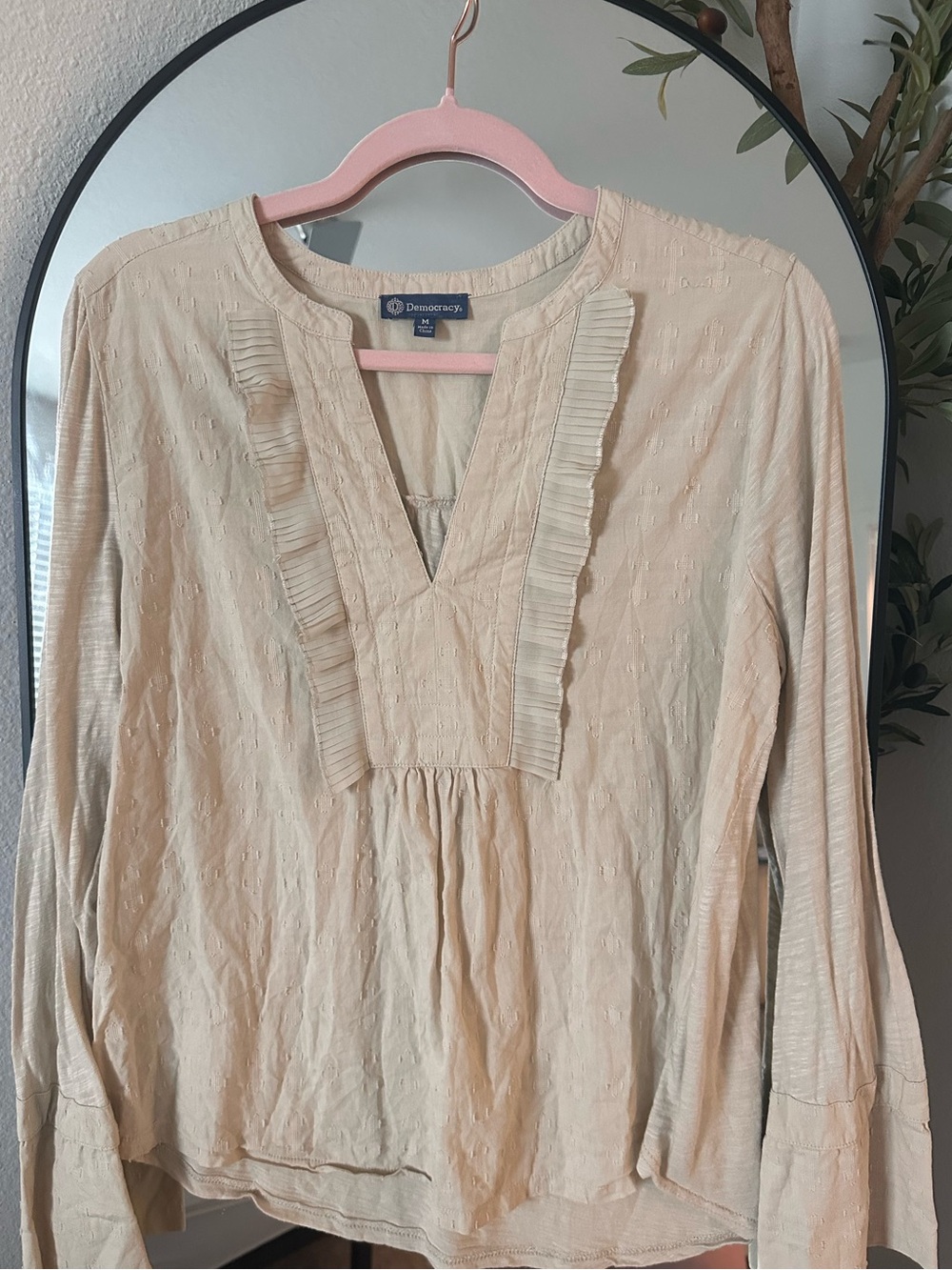 Democracy Light Cream Ruffle V-Neck Peasant Blouse